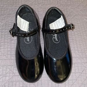 Tap dance shoes